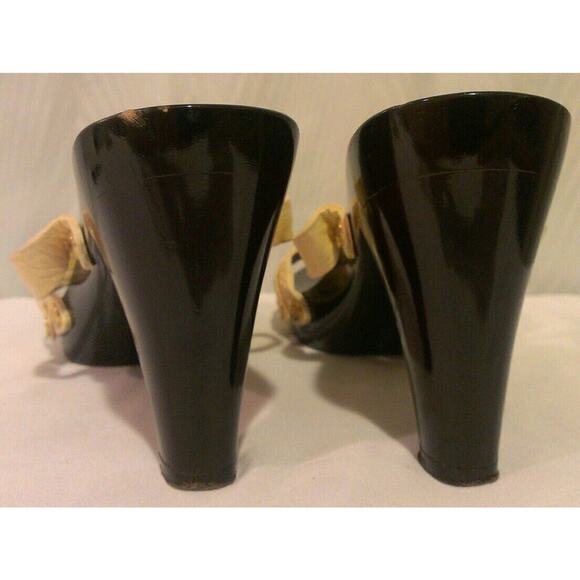 Celine Platform Heels Creme Sandals Heels Shoes Gold Metal size 40, US 10 - Picture 5 of 6